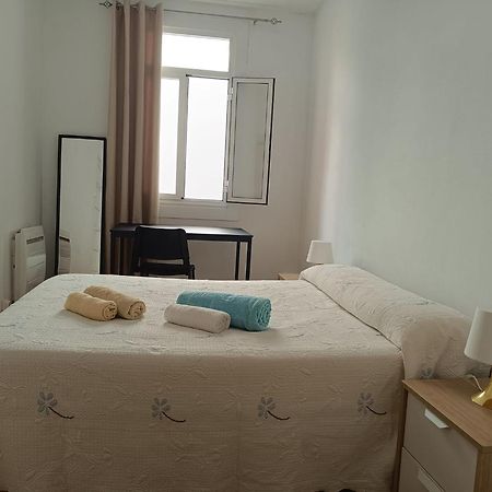 Piso Antiguo, Muebles Viejos, Muy Sencillo, Alquilado En Invierno A Estudiantes, Sin Ascensor, Cocina Antigua A Gas, Edificio Muy Antiguo Apartamento Corunha Exterior foto