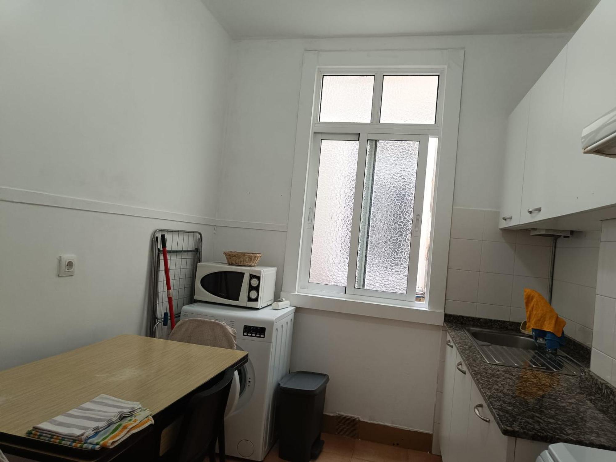 Piso Antiguo, Muebles Viejos, Muy Sencillo, Alquilado En Invierno A Estudiantes, Sin Ascensor, Cocina Antigua A Gas, Edificio Muy Antiguo Apartamento Corunha Exterior foto