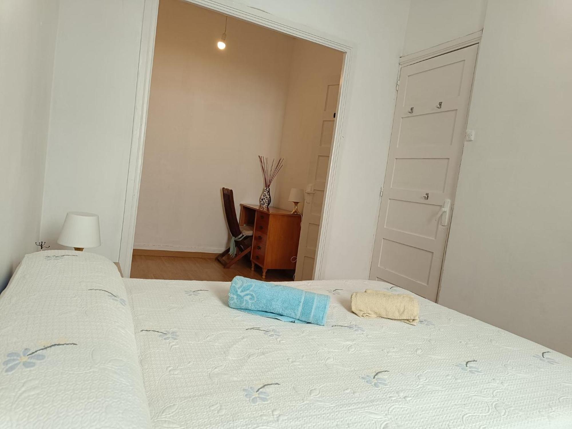 Piso Antiguo, Muebles Viejos, Muy Sencillo, Alquilado En Invierno A Estudiantes, Sin Ascensor, Cocina Antigua A Gas, Edificio Muy Antiguo Apartamento Corunha Exterior foto
