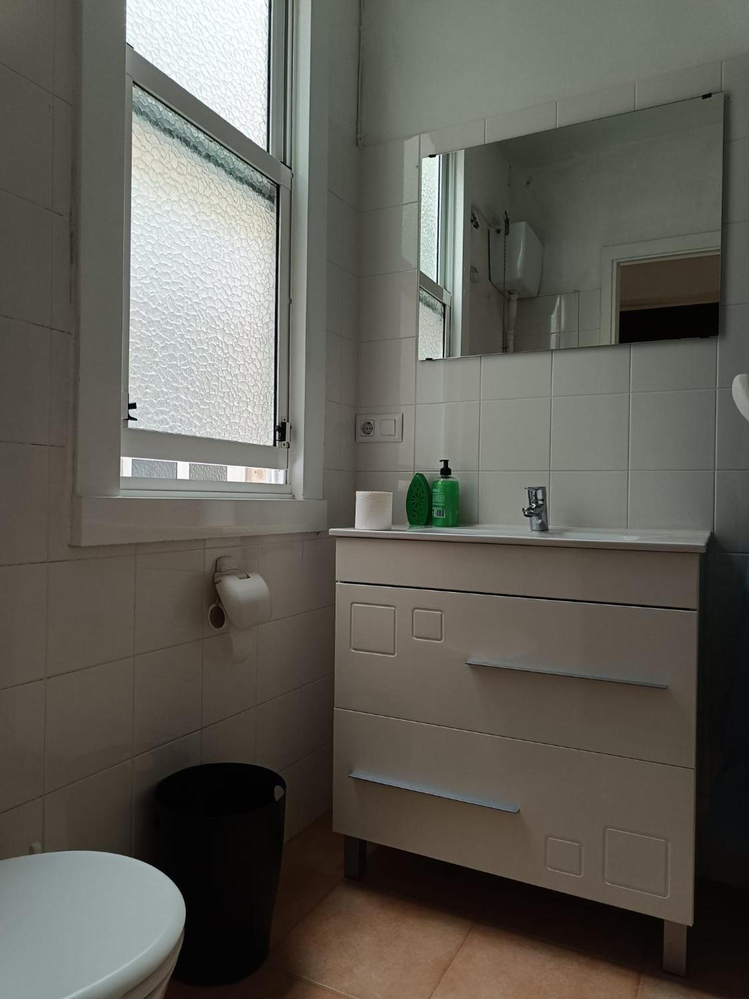 Piso Antiguo, Muebles Viejos, Muy Sencillo, Alquilado En Invierno A Estudiantes, Sin Ascensor, Cocina Antigua A Gas, Edificio Muy Antiguo Apartamento Corunha Exterior foto