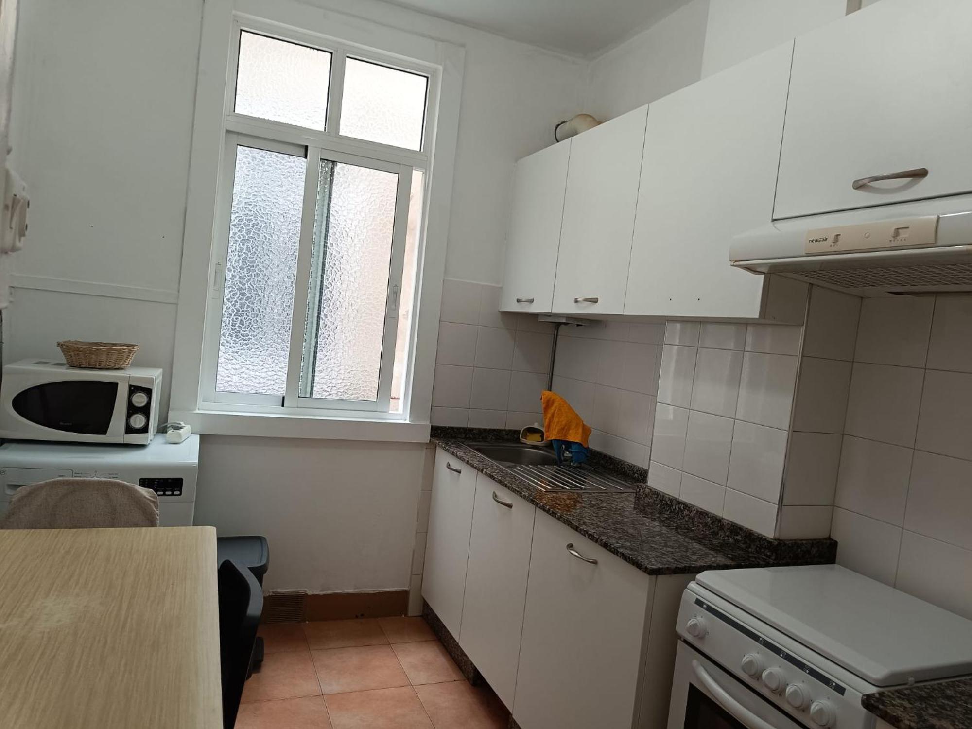 Piso Antiguo, Muebles Viejos, Muy Sencillo, Alquilado En Invierno A Estudiantes, Sin Ascensor, Cocina Antigua A Gas, Edificio Muy Antiguo Apartamento Corunha Exterior foto