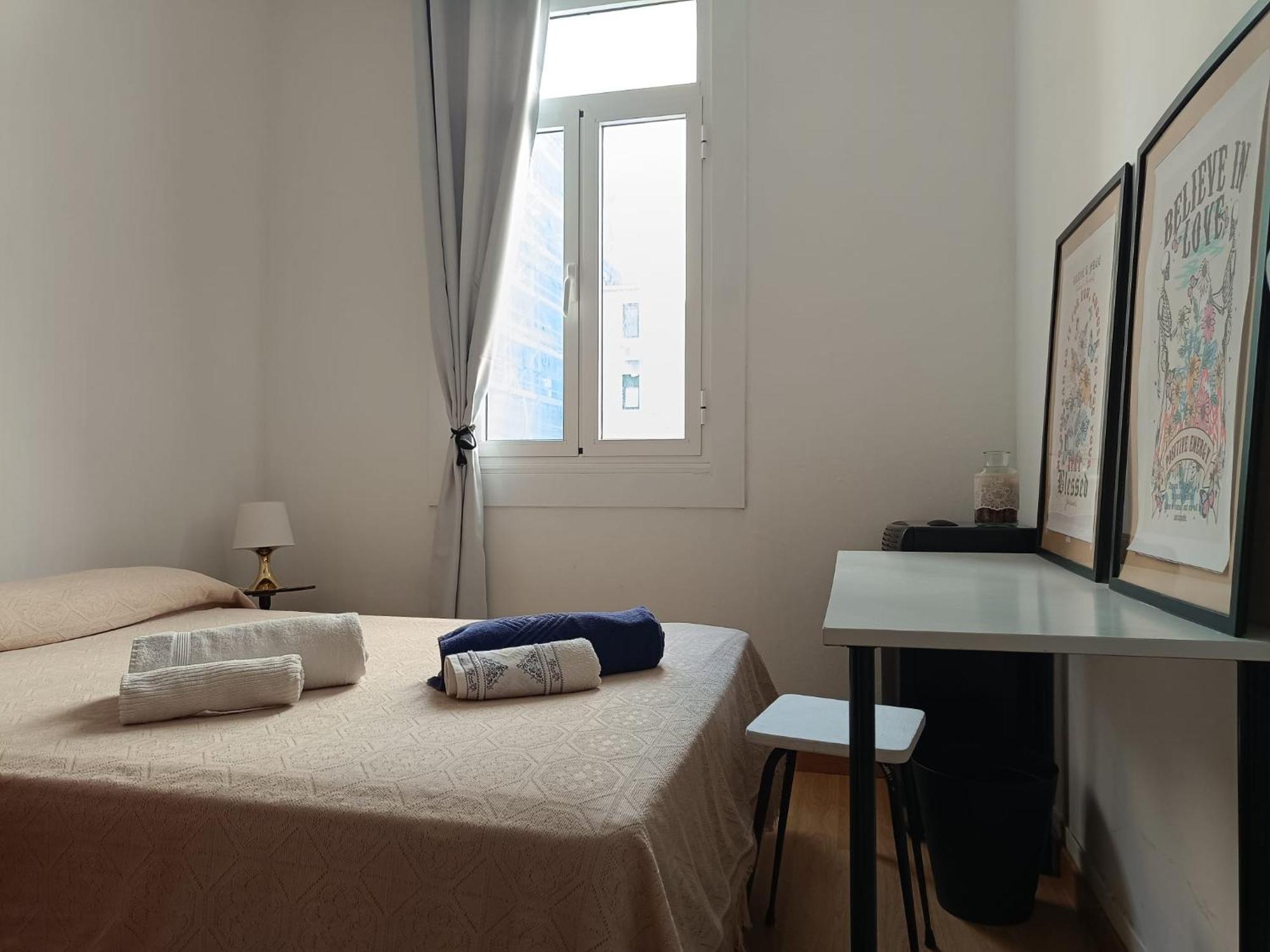 Piso Antiguo, Muebles Viejos, Muy Sencillo, Alquilado En Invierno A Estudiantes, Sin Ascensor, Cocina Antigua A Gas, Edificio Muy Antiguo Apartamento Corunha Exterior foto